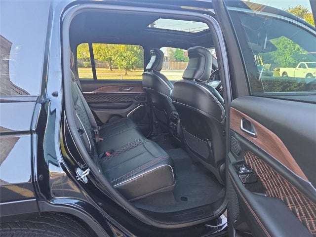 2023 Jeep Grand Cherokee Summit