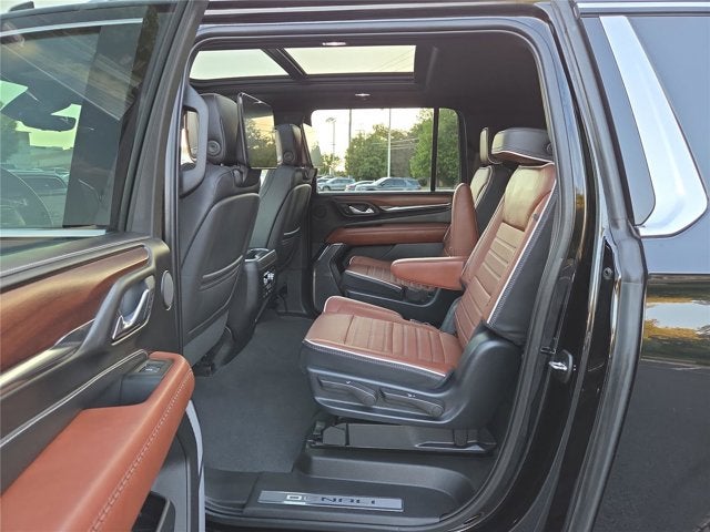 2023 GMC Yukon XL Denali Ultimate
