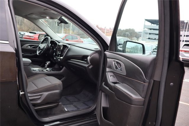 2021 Chevrolet Traverse LT Cloth