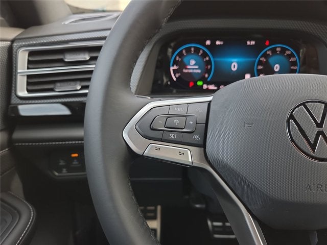 2026 Volkswagen Atlas Cross Sport 2.0T SEL R-Line Black
