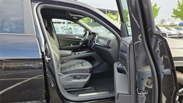 2026 Volkswagen Atlas Cross Sport 2.0T SEL R-Line Black