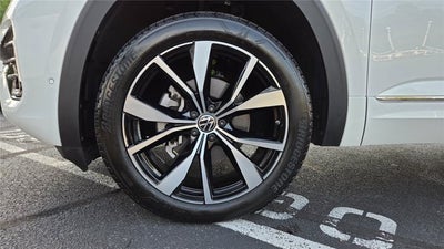 2024 Volkswagen Atlas Cross Sport 2.0T SEL Premium R-Line