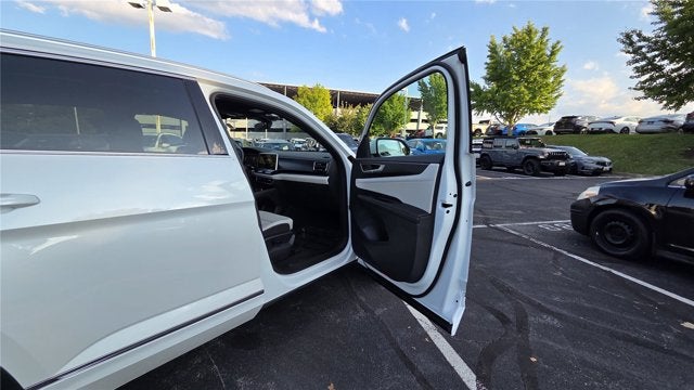 2024 Volkswagen Atlas Cross Sport 2.0T SEL Premium R-Line
