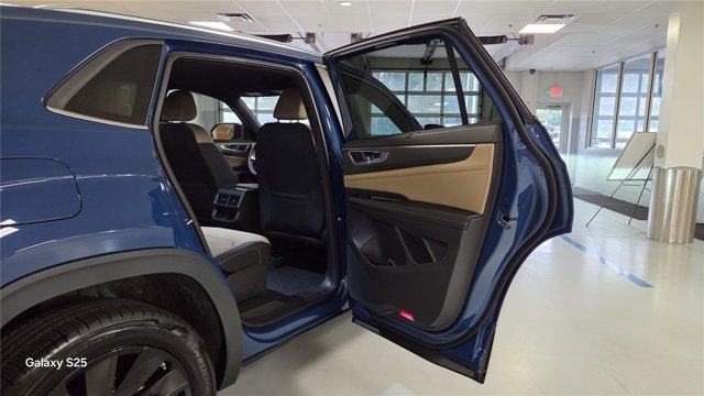 2026 Volkswagen Atlas Cross Sport 2.0T SE w/Technology