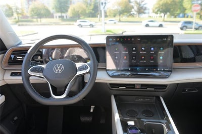 2027 Volkswagen Atlas SE w/Technology