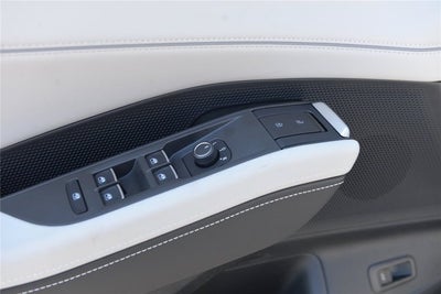 2027 Volkswagen Atlas SE w/Technology