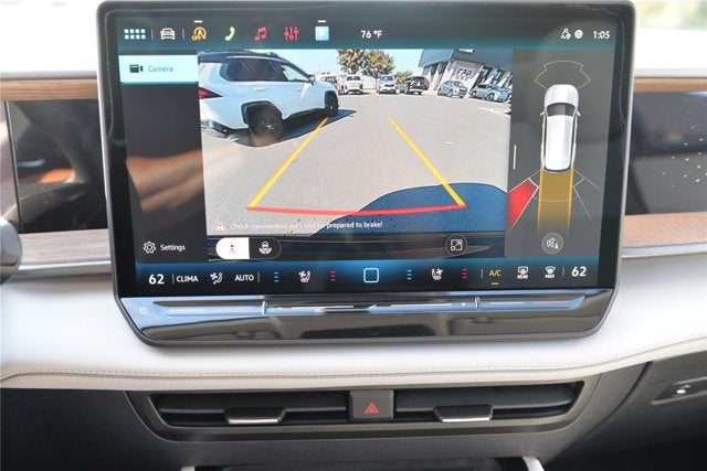 2027 Volkswagen Atlas SE w/Technology