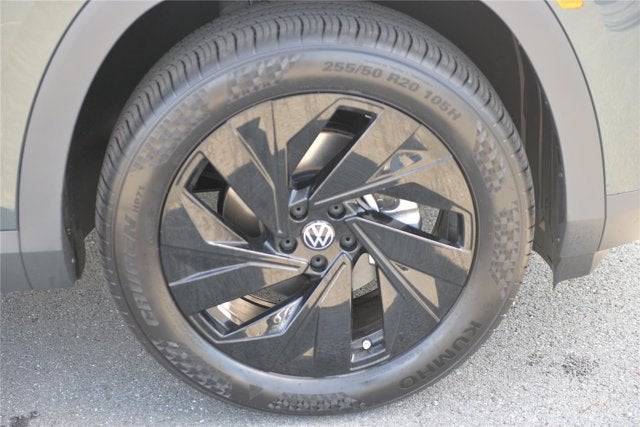 2027 Volkswagen Atlas SE w/Technology