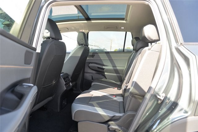 2027 Volkswagen Atlas SE w/Technology