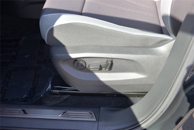 2027 Volkswagen Atlas SE w/Technology