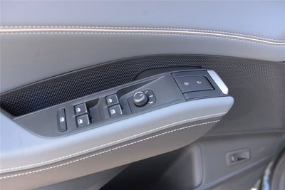 2027 Volkswagen Atlas SE w/Technology