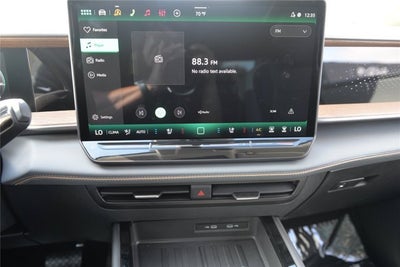 2027 Volkswagen Atlas SE w/Technology