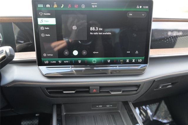 2027 Volkswagen Atlas SE w/Technology
