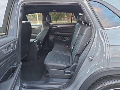 2026 Volkswagen Atlas Cross Sport 2.0T SE w/Technology