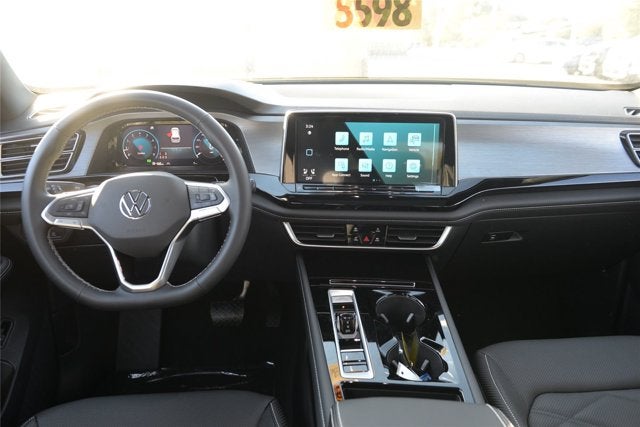 2026 Volkswagen Atlas Cross Sport 2.0T SE w/Technology