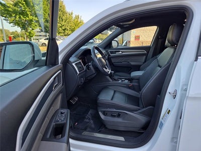 2022 Volkswagen Atlas Cross Sport 2.0T SEL R-Line