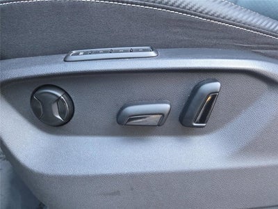 2022 Volkswagen Atlas Cross Sport 2.0T SEL R-Line