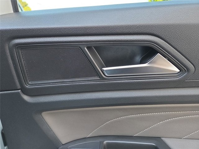 2022 Volkswagen Atlas Cross Sport 2.0T SEL R-Line