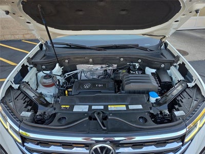 2022 Volkswagen Atlas Cross Sport 2.0T SEL R-Line