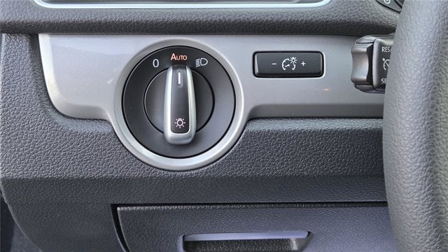 2013 Volkswagen Passat S