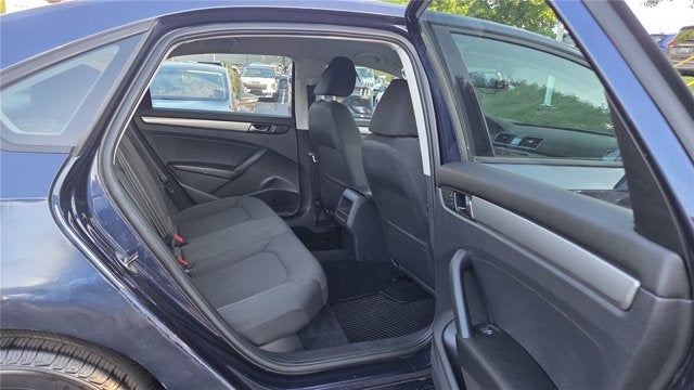 2013 Volkswagen Passat S