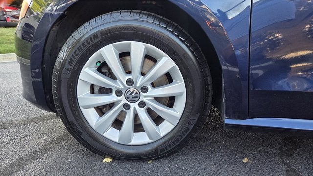 2013 Volkswagen Passat S