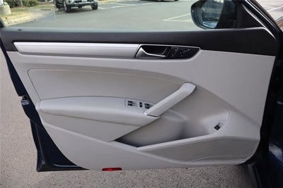 2019 Volkswagen Passat 2.0T Wolfsburg Edition