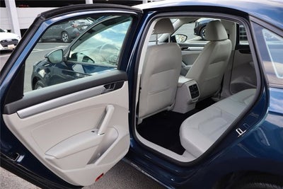 2019 Volkswagen Passat 2.0T Wolfsburg Edition