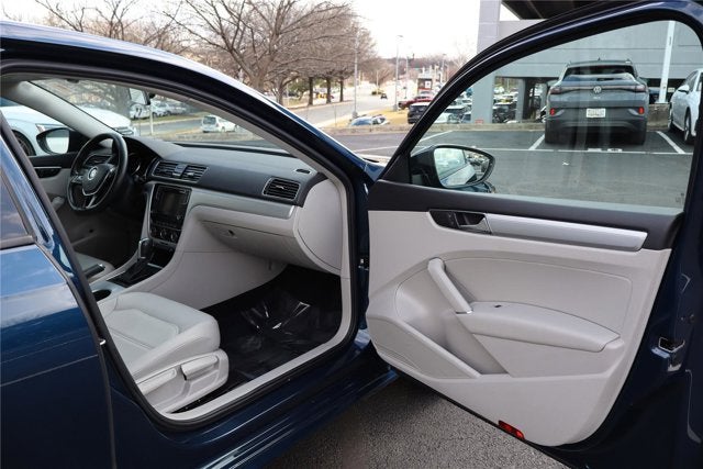 2019 Volkswagen Passat 2.0T Wolfsburg Edition