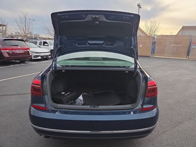 2019 Volkswagen Passat 2.0T Wolfsburg Edition