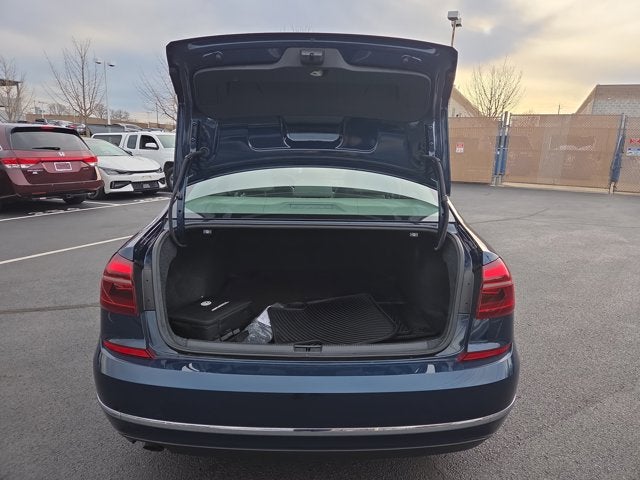 2019 Volkswagen Passat 2.0T Wolfsburg Edition