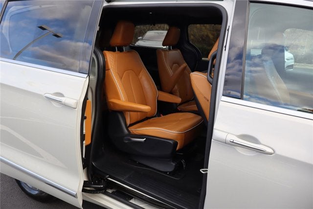 2021 Chrysler Pacifica Hybrid Pinnacle