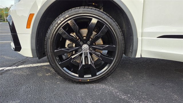 2021 Volkswagen Tiguan SE R-Line Black