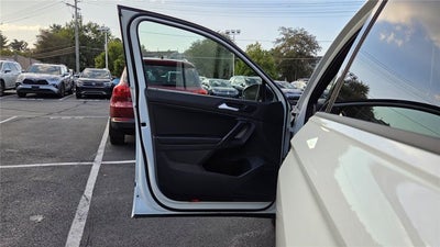 2021 Volkswagen Tiguan SE R-Line Black