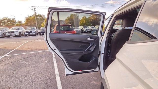 2021 Volkswagen Tiguan SE R-Line Black
