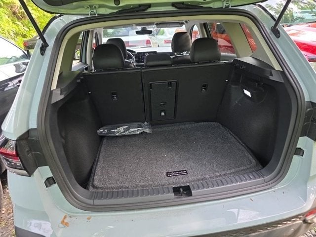 2025 Volkswagen Taos SE Black