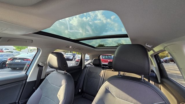 2025 Volkswagen Taos SE Black