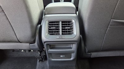 2025 Volkswagen Taos SE Black