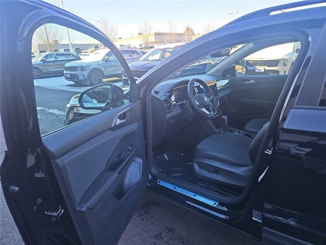 2026 Volkswagen Taos SE Black