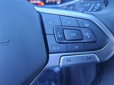 2026 Volkswagen Taos SE Black