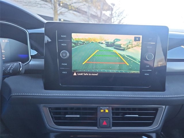 2026 Volkswagen Taos SE Black