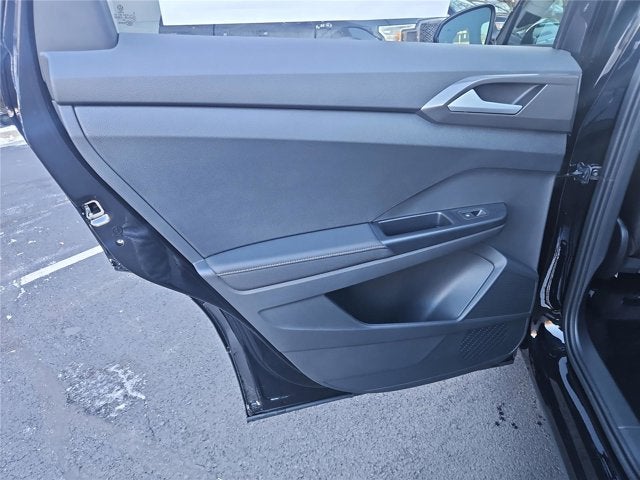 2026 Volkswagen Taos SE Black