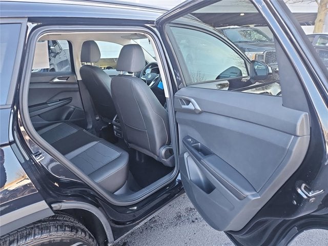 2026 Volkswagen Taos SE Black