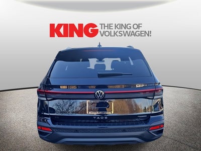 2026 Volkswagen Taos SE Black