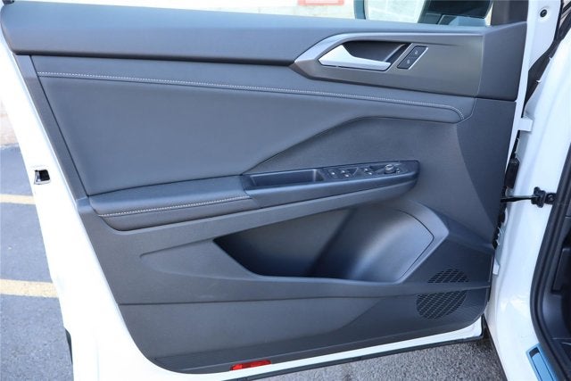 2026 Volkswagen Taos SE Black