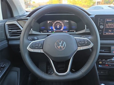 2026 Volkswagen Taos SE Black