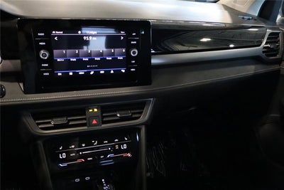 2026 Volkswagen Taos SE Black