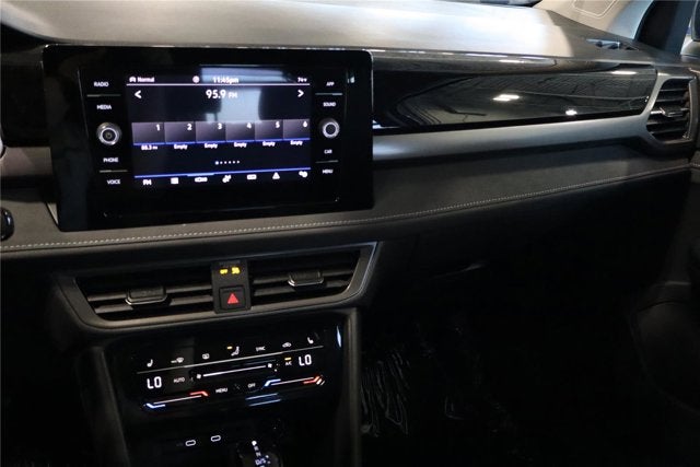2026 Volkswagen Taos SE Black