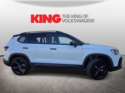 2026 Volkswagen Taos SE Black