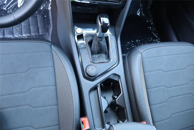 2026 Volkswagen Taos SE Black
